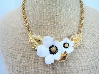 Vintage Gorgeous " Louis Feraud,  Paris " Spring Dogwood Blossom Collar Necklace