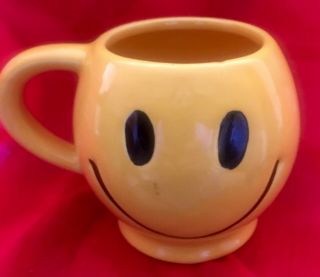 Vintage Mccoy Pottery Yellow Smiley Face Happy Face Mug Cup Usa