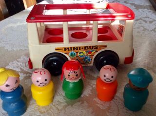 Vintage Fisher Price 1969 Mini Bus With 5 People