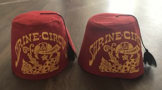 2 Vintage Kids Shriner Shrine Mason Circus Red Felt Fez Hats With Tassels