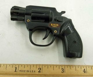 Vintage Small.  38 Revolver - Shaped Butane Ligher