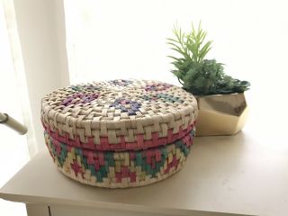 Vintage Round Straw Basket With Lid - Straw Box - Colorful Boho Decor - Bohemian Decor
