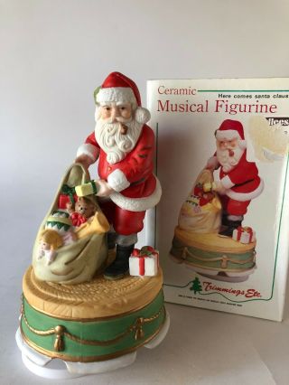 Vintage 8.  5” Rotating Music Box Ceramic Here Comes Santa Claus 1980 
