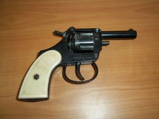 Vintage Mondial Model 1960.  22 Cal Starter Pistol Made Italy 6 Shot