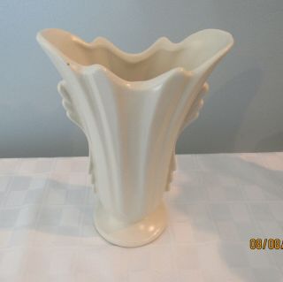 Vintage Matte White Vase Mccoy Or Shawnee Usa 9.  5 " Elegant