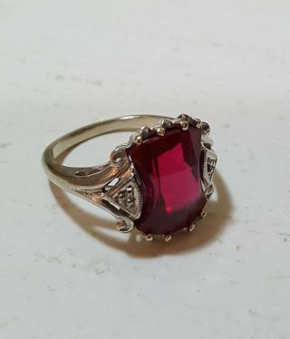 Vintage Faceted Ruby Sterling Silver (?) White Gold (?) Ring w 2 Diamond Chips 8