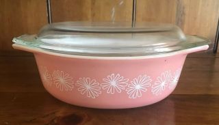 Vintage Pyrex Oval Pink Daisy Casserole Dish With Lid 1.  5 Quart.  Perfect 2
