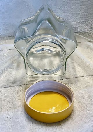 Vintage Star Shaped Glass Canister Candy Storage Jar Gold Yellow Lid 6.  25 x 5.  5” 4