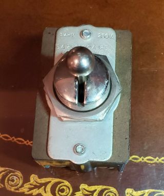 Vintage Toggle Switch 3 Position Arrow H&h 3/4hp 5a 250v 10a 125v