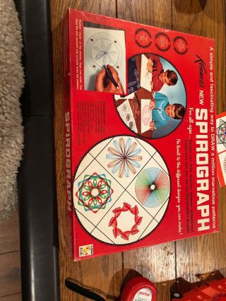 1967 Vintage Kenner ' s Spirograph 401 Drawing Set gears & instructions 3