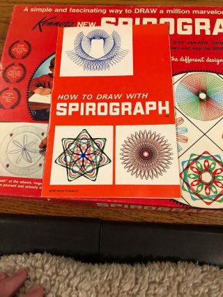 1967 Vintage Kenner ' s Spirograph 401 Drawing Set gears & instructions 4