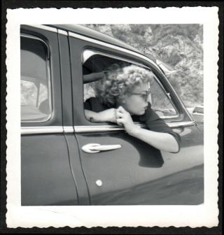 Dangerous Sexy Blond Woman In Sunglasses In Car 1950s Vintage Photo