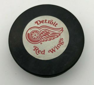 Vintage Detroit Red Wings Official Nhl Hockey Puck Trench Mfg Early 90’s Nos