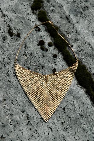 Vintage 70s / 80s GOLD MESH Bib Necklace Small TRIANGLE Peter Pan Collar Choker 5