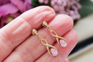 Pretty Vintage 9ct Gold Earrings - Very Lightweight And Delicate.