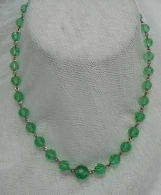 Vintage Art Deco Green Faceted Crystal Glass Gold Colour Wire Link Necklace