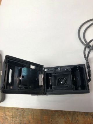 VTG Olympus Infinity AF - 1 Zuiko 35mm F/2.  8 Film Camera. 8