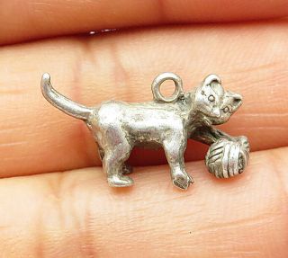925 Sterling Silver - Vintage Petite Cat Playing With Yarn Pendant - P6290
