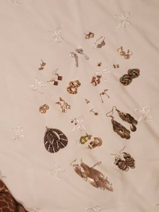 Joblot Vintage And Modern Costume Earrings.  See Pictures For Detail