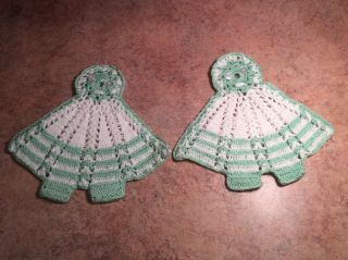 Vintage Hand Crocheted Pot Holders 2 Girl Dresses