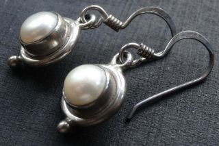 Vintage 925 Sterling Silver Real Pearl Dangle Pierced Earrings - A305