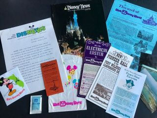 Vintage Assortment D Disney World 1970’s (15 Items) Guides Booklets Flyers Etc