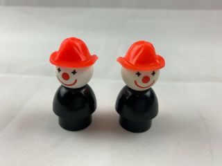 Vintage Fisher Price Little People Firemen Clowns Set Of 2 Red Hats Plastic Guc