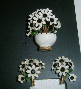 Vintage Brooch Pin Earrings Set Black & White Daisy Flower Jewelry