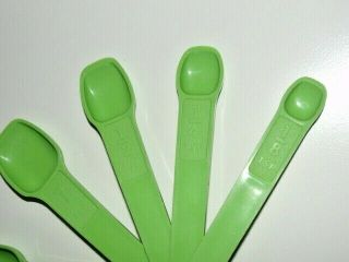 VTG TUPPERWARE Measuring Spoons SET OF 7 GREEN 1/8,  1/4,  1/2,  1& 1 1/2t,  1T,  1T,  4t 2