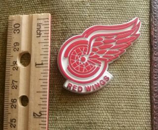 NHL vintage Detroit Red Wings standing board hockey fridge rubber magnet 3