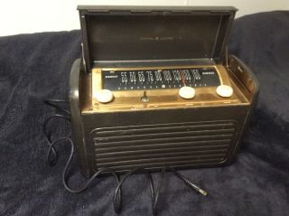 Vintage General Electric,  Model 250 Tube Radio