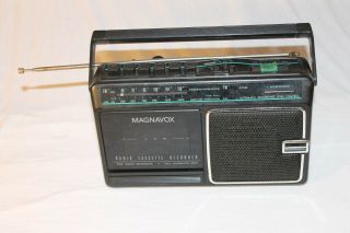 Vintage Magnavox Radio Cassette Tape Recorder Am Fm Radio D7185 / 77r