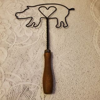 Vtg Rug Beater Pig And Heart Twisted Wire Wood Carpet Beater Primitive Miniature