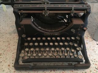Vintage Antique Underwood Standard Typewriter.