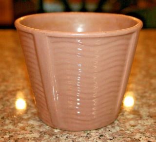 Vintage Mccoy Pottery 3.  5 " Dusty Pink Jardiniere With A Wavy Pattern