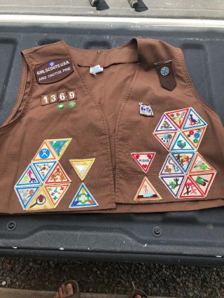 Vintage Girl Scout Brownie Vest Size Large With Patches