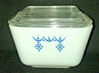 Vintage Pyrex Snowflake Garland Small Refrigerator Dish 501b W Lid 1.  5 Cup