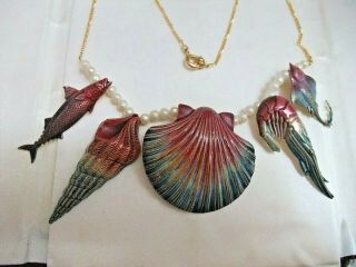 VINTAGE GILT ENAMEL and PEARL NECKLACE - Shells and Fish Detail 2