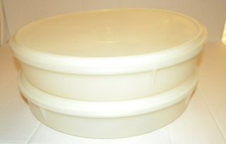 2 Vintage Tupperware Round Pie Cookie Taker Dessert Containers Clear 242