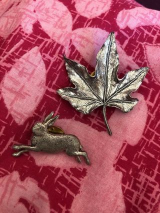 Vintage Signed A.  R.  Brown A Leaf And A Hare 2 Pewter Broochs/pin Badges Jewellery