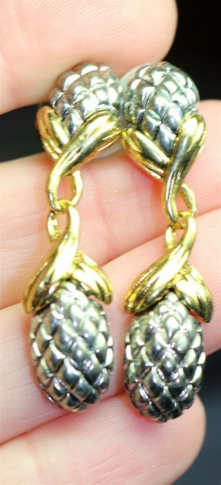 Vintage In Seattle 453 Oscar De La Renta Signed Gold/silvertone Metal Earrings