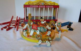 Vintage Fisher - Price 900 Circus Wagon Train,  Baby Jumbo,  Monkey,  8 Animals