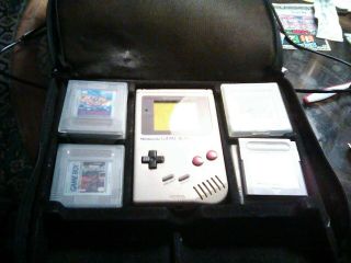 Nintendo Vintage Gameboy With Carry Case And 10 Games