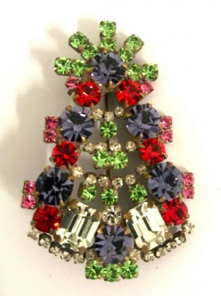 Vintage Style Hand Made - A Pin Christmas Tree Husar.  D S - 526