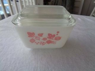 Vintage Pyrex Pink Gooseberry Small Refrigerator Dish 501 With Lid