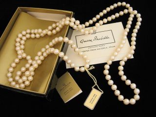 Vintage Queen Isabella Spain Majorca Simulated Pearl Long Necklace Box