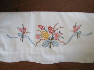 Vintage Single Pillowcase Embroidered Bouquet Red Tulips Daffodil Pussy Wllows 2
