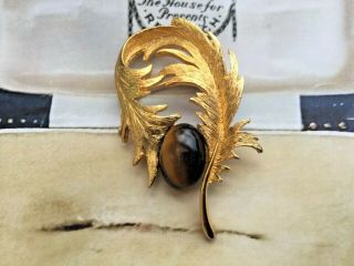 Vintage Costume Jewellery Stylish Matt Gold Tigers Eye Stone Leaf Brooch 1950’s