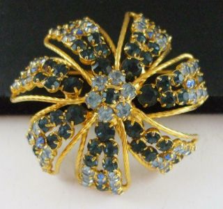 Lovely Vintage Blue Rhinestone 3 - D Domed Flower Pin Brooch In 3 Shades Of Blue