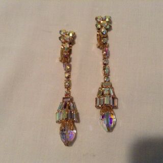 Vintage Pre - Owned Stunning Earrings Clip - On Style Gold Color